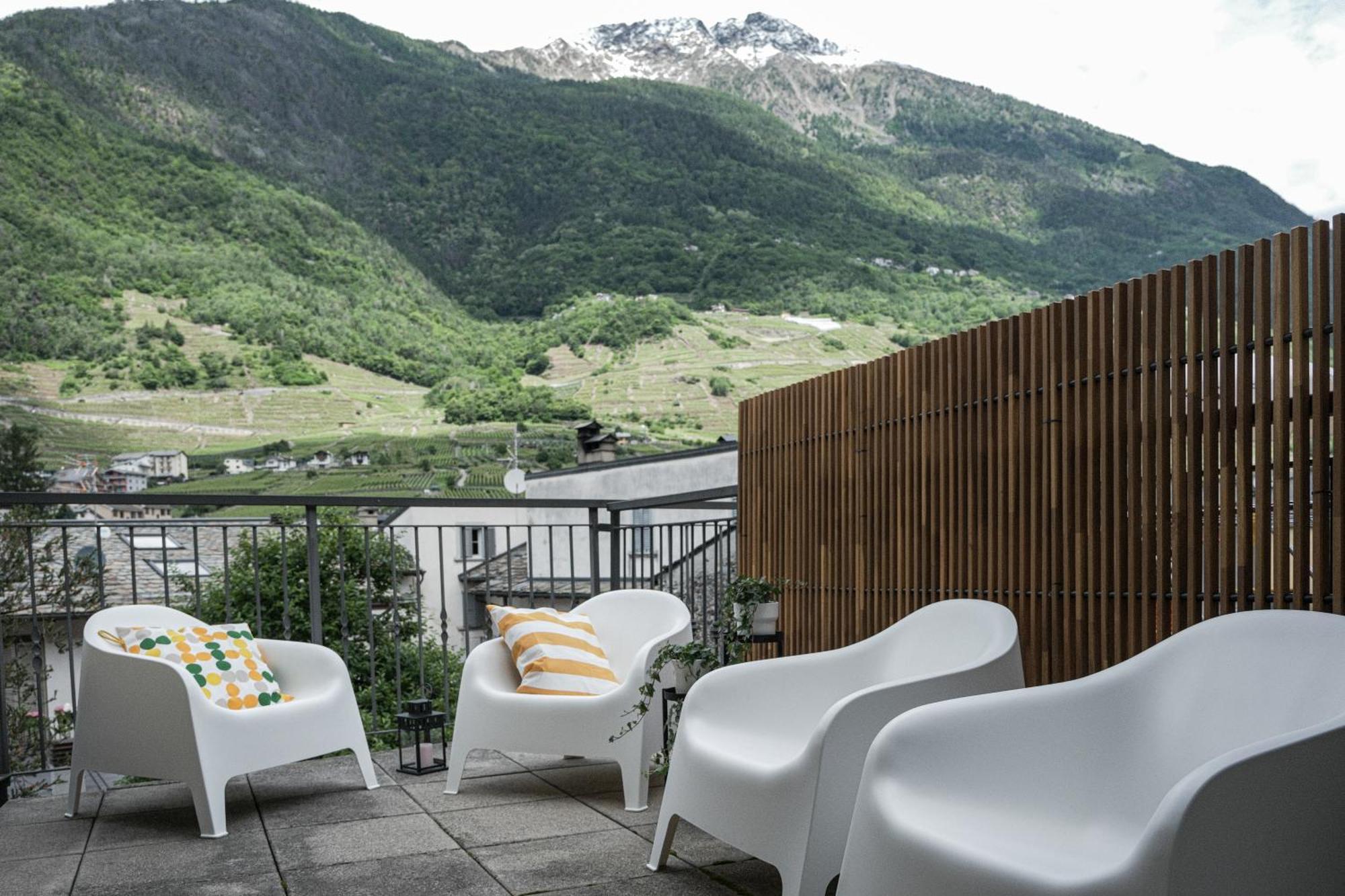 Duplex Con Vista E Terrazza 6 Minuti Dal Bernina Express Apartment